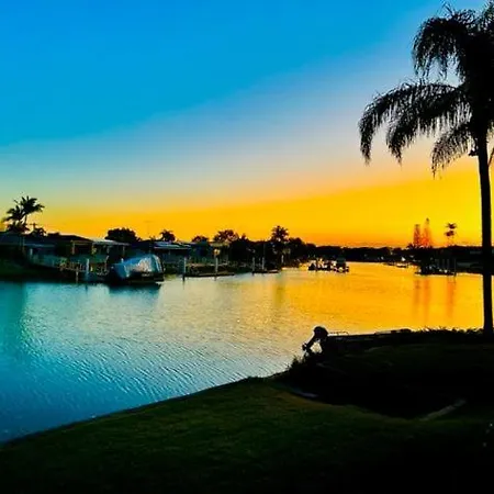 Barooga1- Mooloolaba Canal Front Apartment Exterior photo