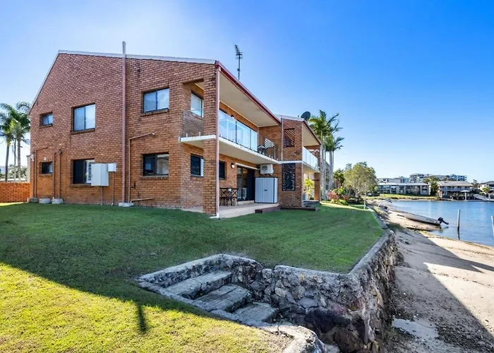 Barooga1- Mooloolaba Canal Front Apartment